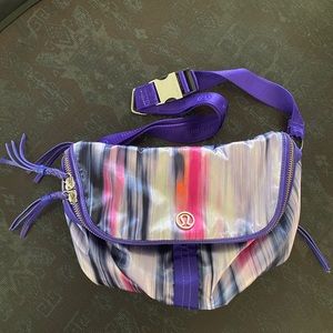 Lululemon Good Fortune crossbody hip bag pack VGUC